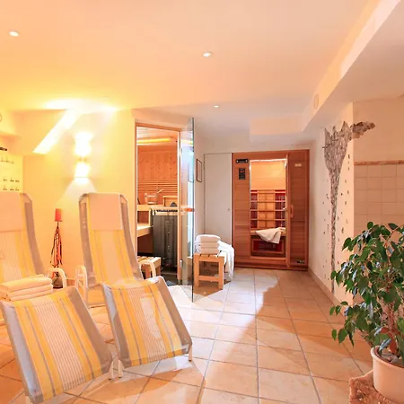 Anita * Βέστεντορφ